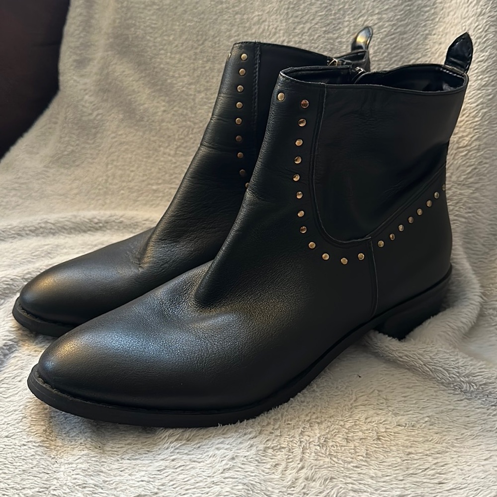 Black boots